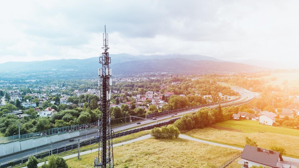 Jaringan Starlink: Internet Satelit Berkecepatan Tinggi untuk Akses Global